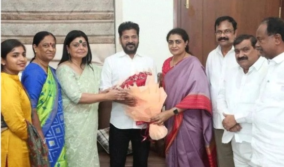 రేవంత్ ని కలిసిన నందమూరి సుహాసిని... కాంగ్రెస్ లో కీలక పదవి!!